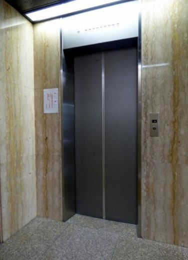 大森ビル エレベーター　写真