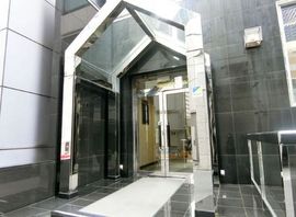 錦精社神田ビル エントランス