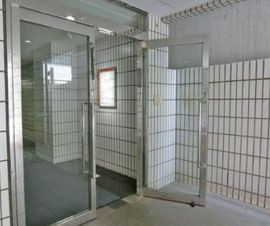 岩本町喜多ビル エントランス　画像