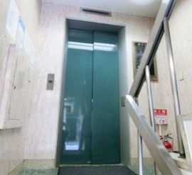 鈴木ビル(銀座) エレベーター　写真