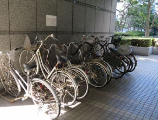 FOREFRONT TOWER 駐輪場　写真