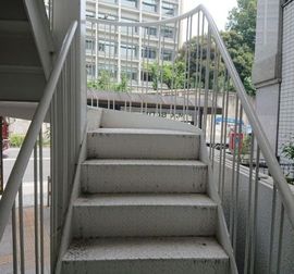 M・Kビル 階段　画像