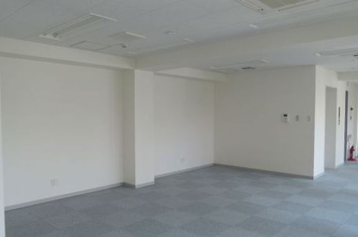 NO.1ニイクラビル 室内