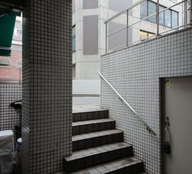 赤坂TKビル 階段　写真