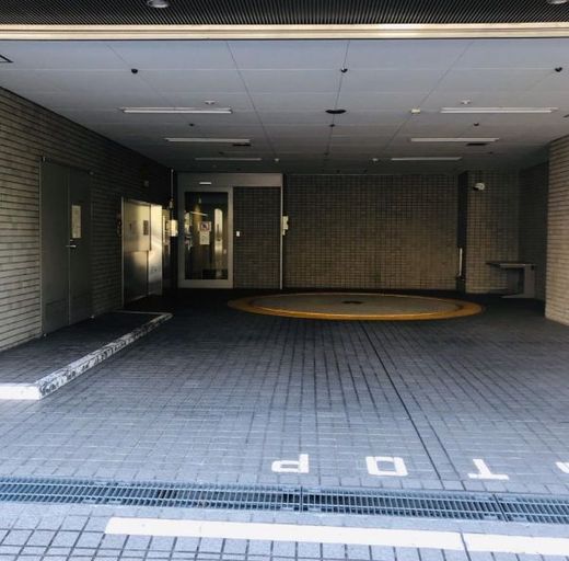 尚友会館 駐車場　画像