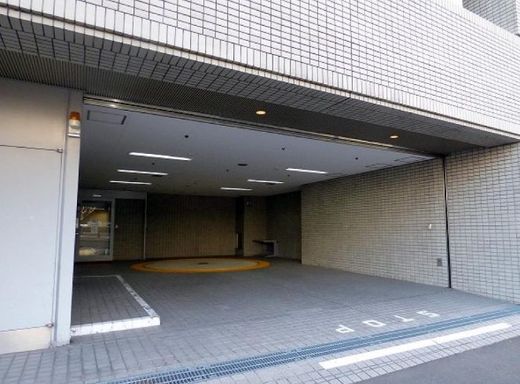 尚友会館 駐車場　写真