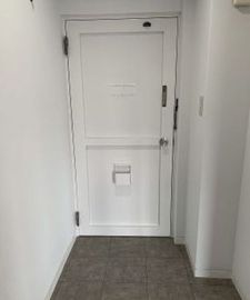 パレス青山 出入口　写真