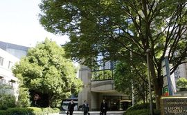 六本木ファーストビル エントランス　写真