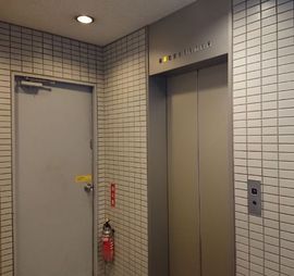 東麻布アネックス エレベーターホール　写真
