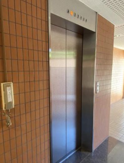 竹内ビル(新大久保) エレベーター　写真
