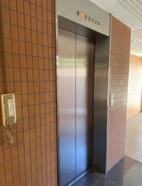 竹内ビル(新大久保) エレベーター　写真