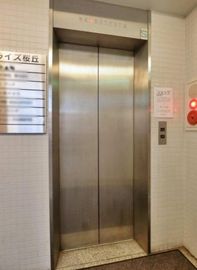 サンライズ桜丘ビル エレベーター　写真