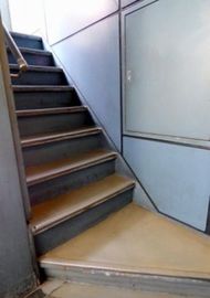 サンポウ恵比寿ビル 階段　写真