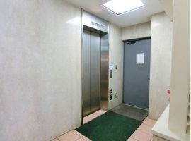 バンセイ室町ビル エレベーターホール　写真