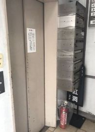 仲通りビル エレベーターホール　写真