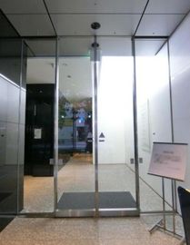 ヒューリック大手町北ビル 入口　写真