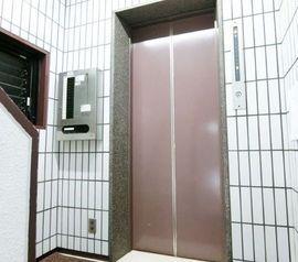 エコー京橋ビル エレベーター　写真