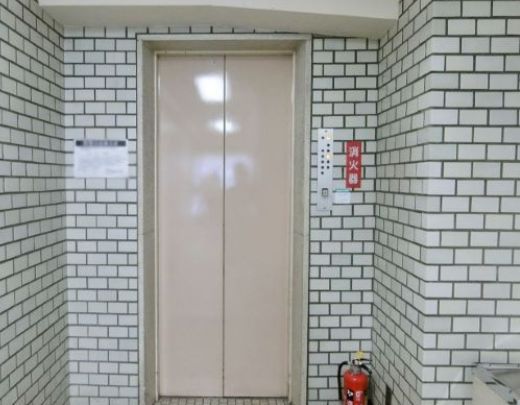 宝国ビル エレベーター　写真