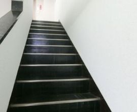 宝国ビル 階段　写真