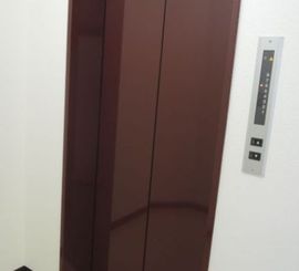 第2富田ビル エレベーター　写真