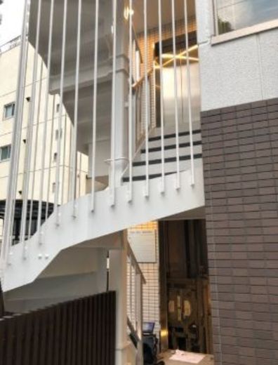 FUN ART AKASAKA 階段　画像