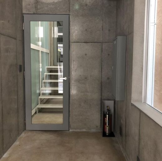 ブランシェ銀座(旧:セントラル銀座2丁目ビル) 画像　出入り口