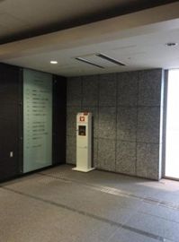 千代田小川町クロスタ エントランスホール　画像