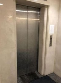西新宿ワイビル エレベーター　写真