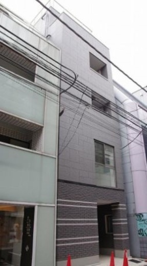 N-aoyamaビル エントランス　写真