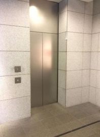 近鉄京橋スクエア（旧：京橋スクエア） エレベーターホール　写真