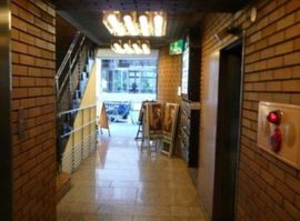 成田屋ビル エントランスホール　写真