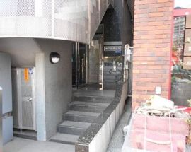 第六協栄ビル エントランス　写真