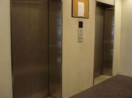 銀座クイントビル エレベーターホール　写真