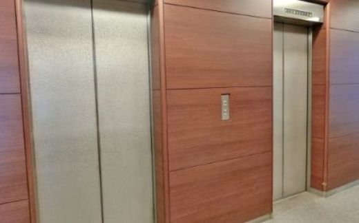 りそな新橋ビル エントランスホール　画像