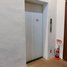 Biosビル エレベーター　写真