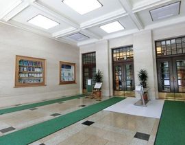市政会館 エントランスホール　写真