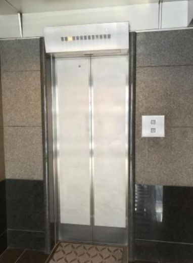 日本橋優和ビル エレベーター　写真