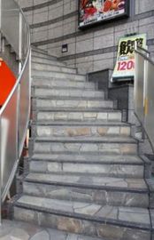 花川ビル(高田馬場) 階段　写真