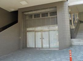 神泉駅ビル エントランス　画像