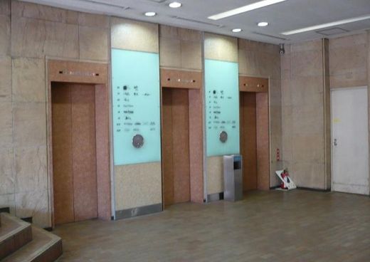 京王フレンテ新宿3丁目 エレベーターホール　写真