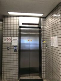 日本橋銀三ビル エレベーターホール　写真