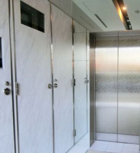 赤坂フロントタウン エレベーター