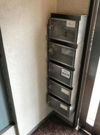 かどやビル メールボックス　写真
