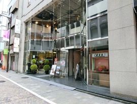 銀座あづまビル エントランス