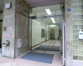 第一銀座ビル エントランス　写真