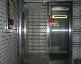 庄司ビル 入口