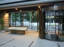 大手町野村ビル エントランホール　写真