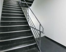 NMF茅場町ビル 階段　写真