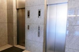日比谷頴川ビル エレベーター