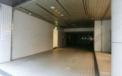いちご箱崎ビル 駐車場　写真